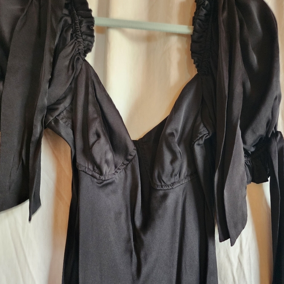 Selkie Black Elegant Evening Dress - Picture 5 of 6